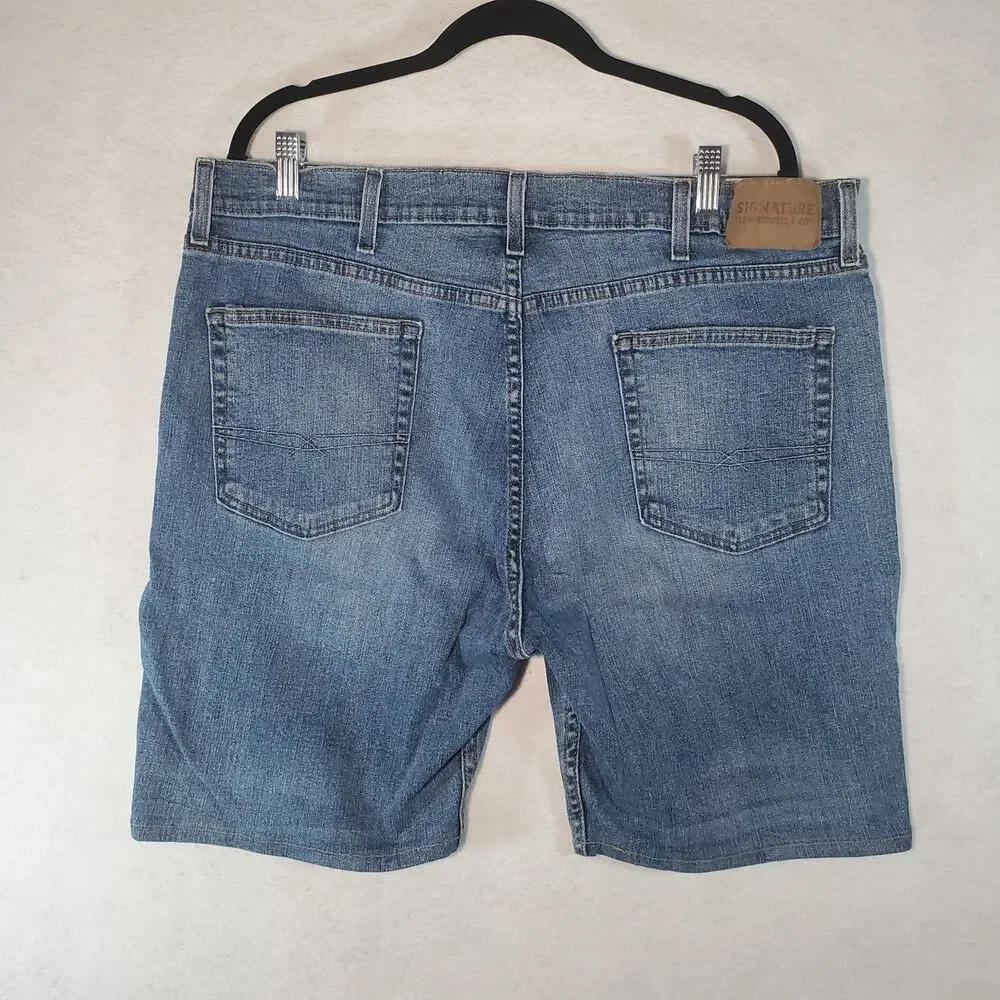 LEVIS 